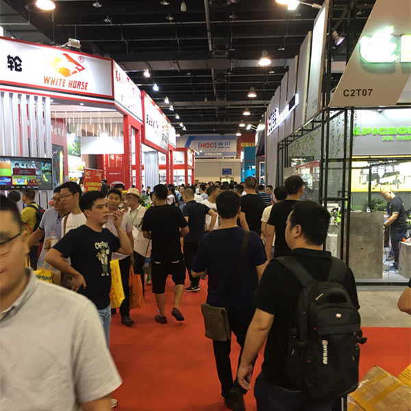 【大圣归来】五金展圆满结束，新宝gg展台前宾客满蓬